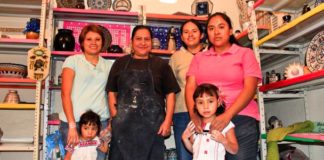 Mujeres Alfareras, la parábola de “David contra Goliat”