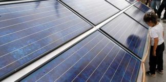 CFE busca amparo contra generación eléctrica a partir de paneles solares domésticos