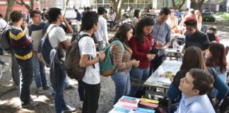 Seminario ESS y Feria Multitrueque universitaria en la Facultad de Economía