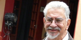 Promete delegado plaza cooperativa y cultural en Coyoacán