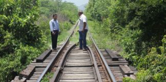 “Los trenes van”, afirma Víctor Toledo en foro sobre Megaproyecto del Istmo