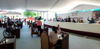 Oaxaca prohíbe comida chatarra y bebidas azucaradas para menores de edad