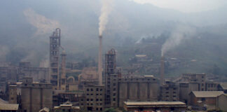 Senadores buscan legislar la incineración de residuos en favor de las cementeras