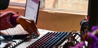 Suena la radio-revista colaborativa Canto de Cenzontles