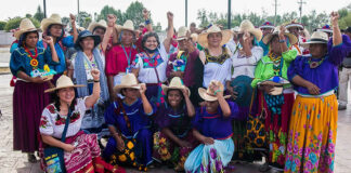 Caravana Wixárika es recibida por autoridades purépechas