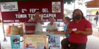 Alcalde de Papantla se compromete a recibir Túmin en el Ayuntamiento