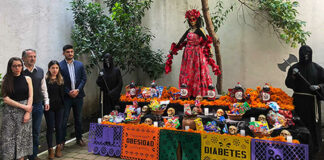 Industria de alimentos chatarra busca revertir etiquetado en México