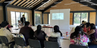 Formarán red de universidades que enseñan economía social, solidaria y comunal