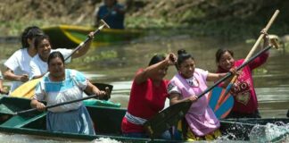 Isla de Urandén, en Lago de Pátzcuaro, vota por su autonomía