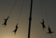 Consejo de Voladores de Puebla rechaza uso de botarga en actos oficiales