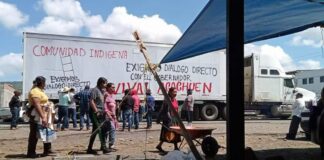 Exigen renuncia de alcaldesa de Chilchota por violencia en Acachuén, Michoacán